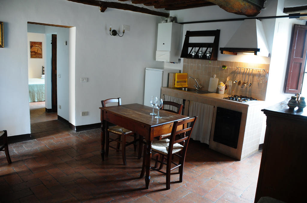 Agriturismo Castello Saltemnano Buonconvento Ruang foto